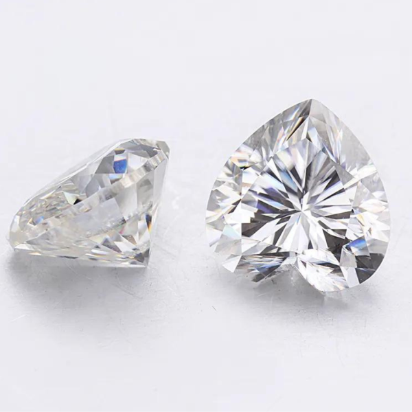Diament Lab Heart Luz 0,09-0,7ct / DEF / VVS-VS - obrazek 2
